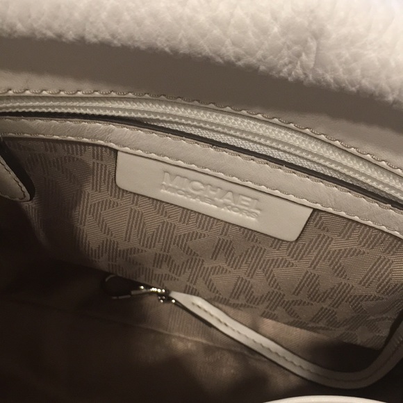 Michael Kors crossbody bag - Picture 6 of 7